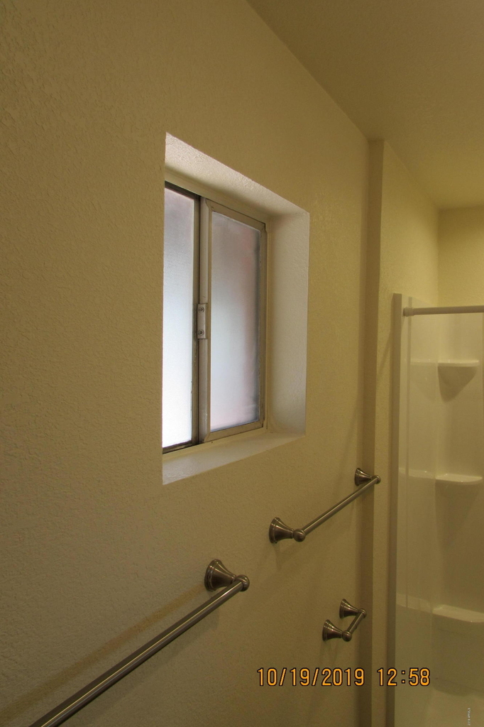 719 W 10th Street - Photo 30