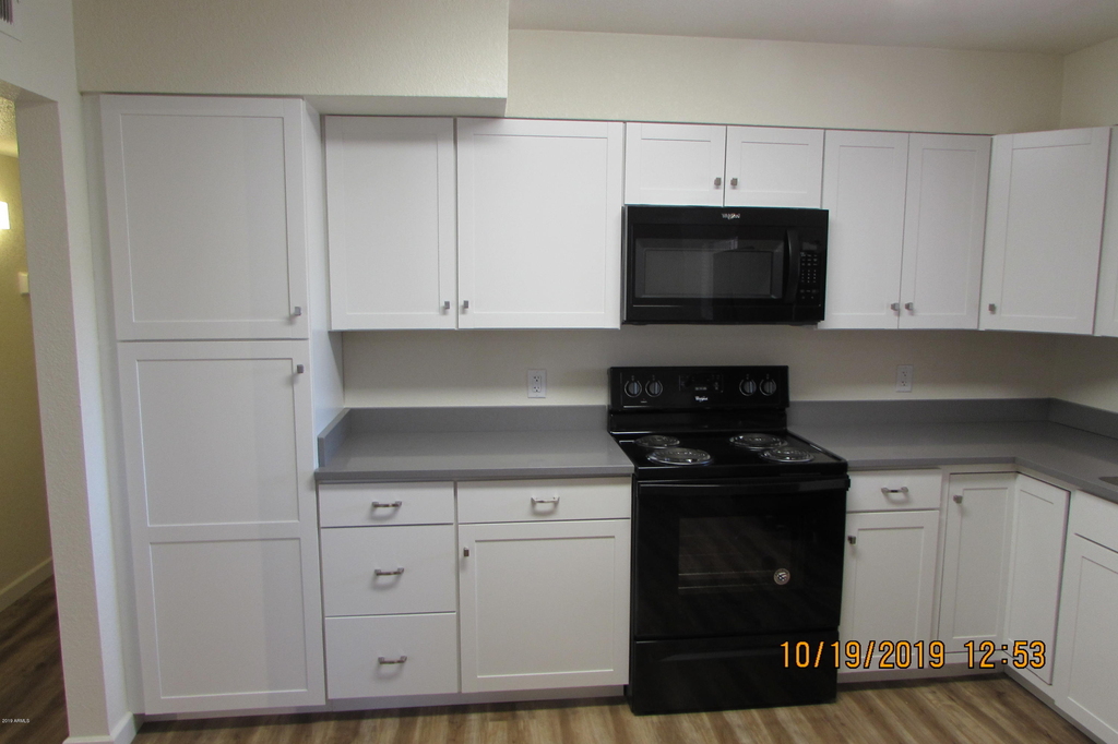 719 W 10th Street - Photo 13