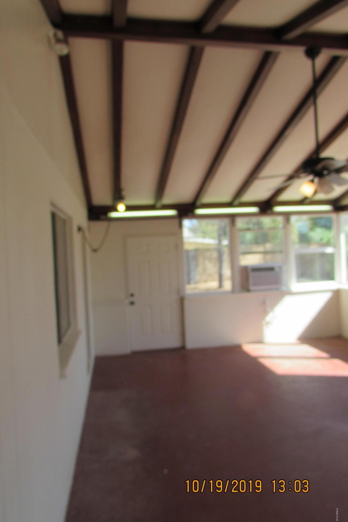 719 W 10th Street - Photo 39