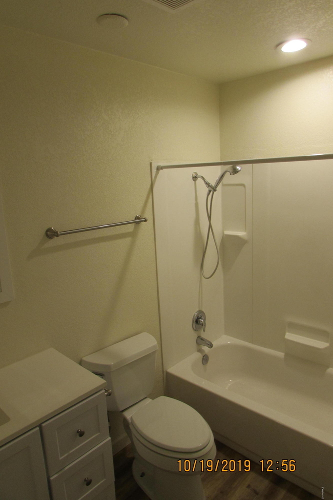 719 W 10th Street - Photo 22