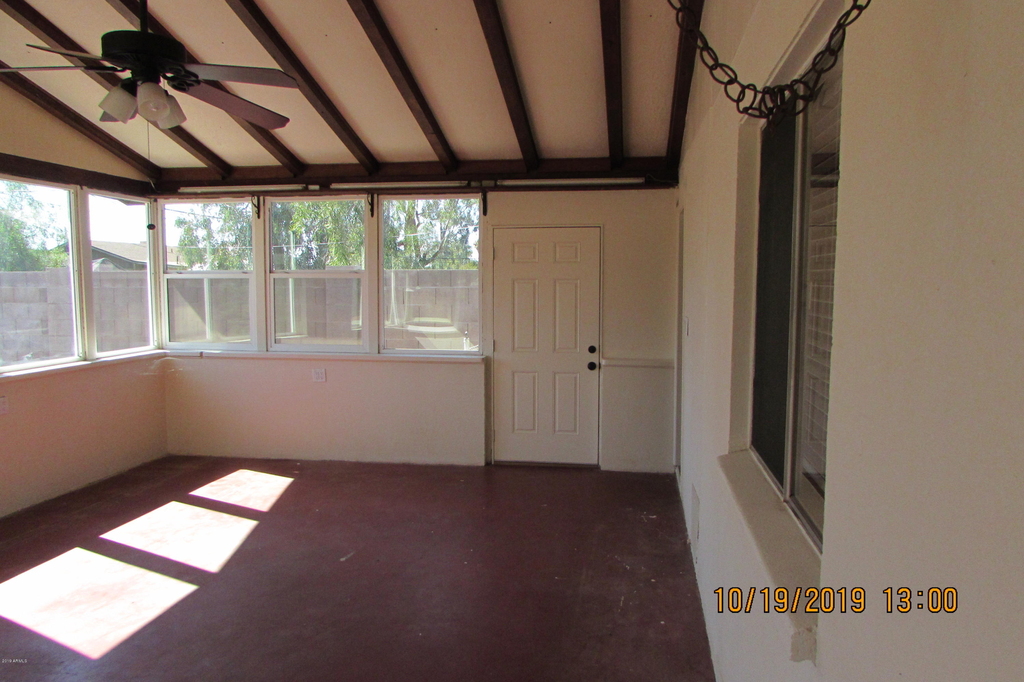 719 W 10th Street - Photo 33