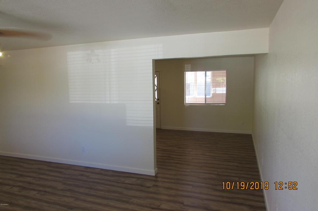 719 W 10th Street - Photo 5