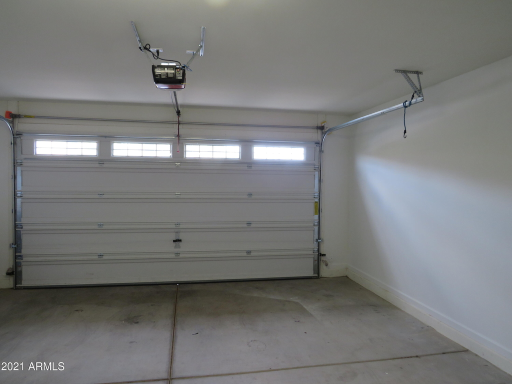 40537 W Helen Court - Photo 35