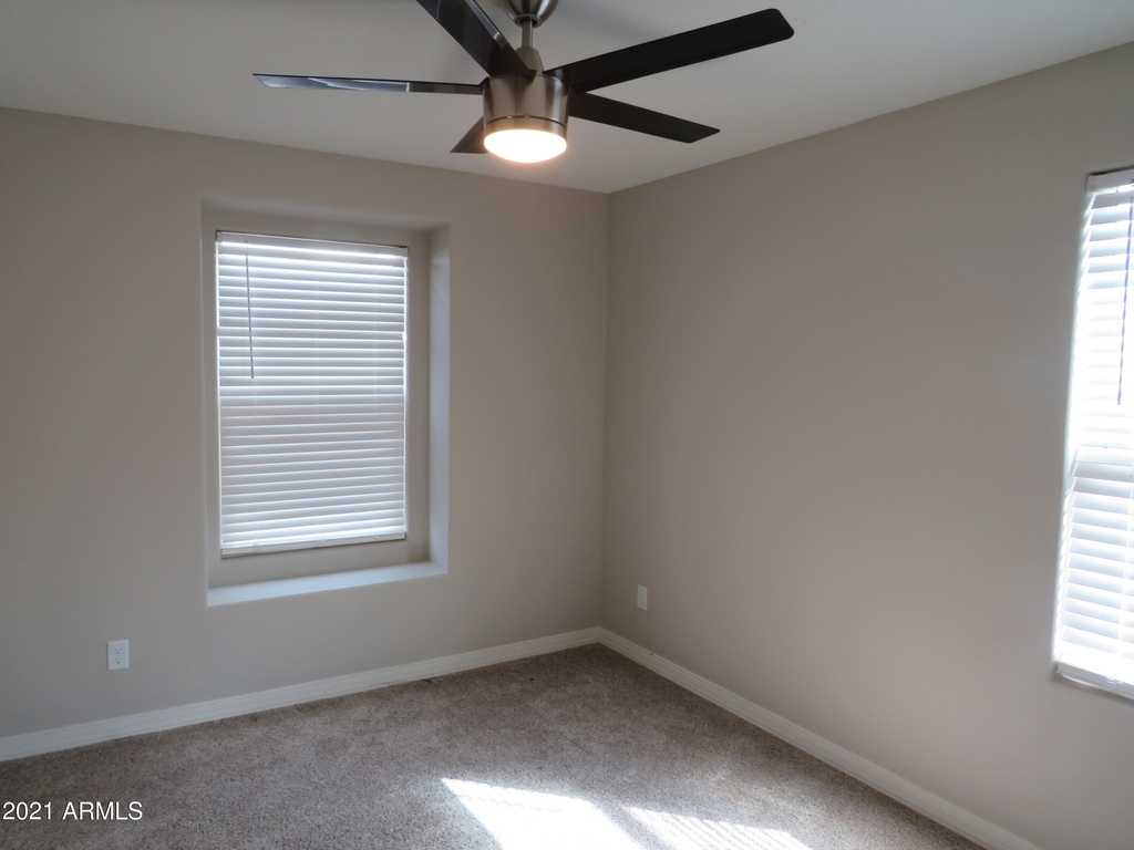 40537 W Helen Court - Photo 20