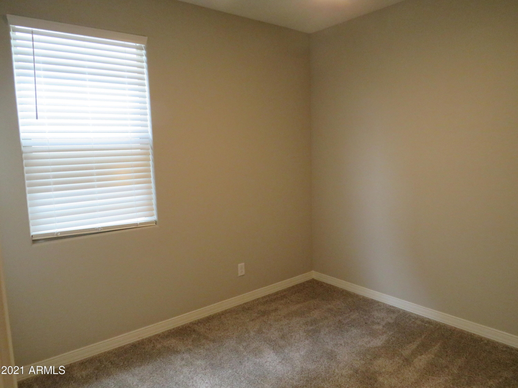 40537 W Helen Court - Photo 15