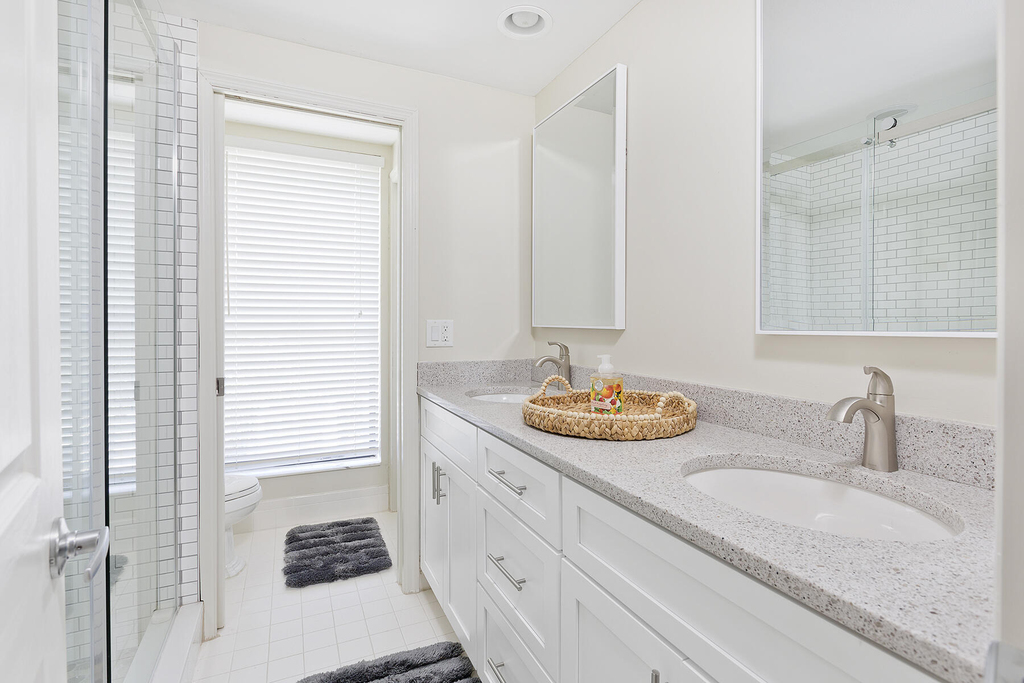 11818 Pebblewood Drive - Photo 4