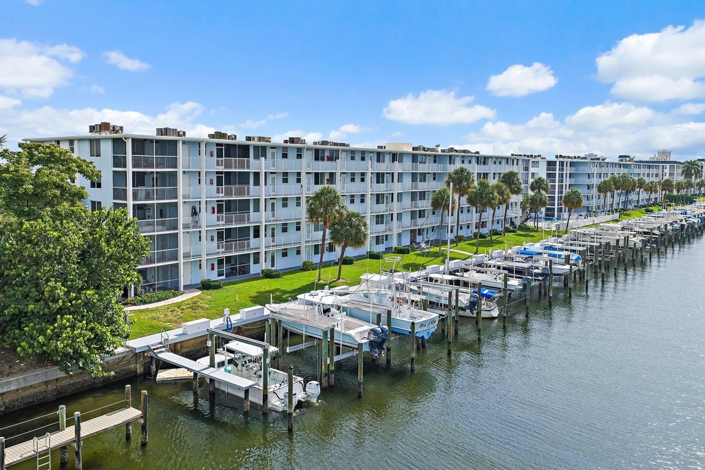 108 Paradise Harbour Boulevard - Photo 41