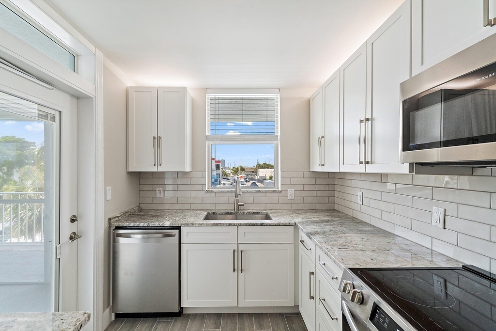 108 Paradise Harbour Boulevard - Photo 13