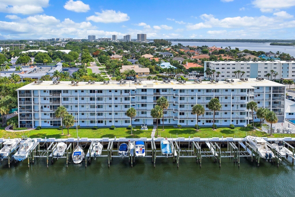 108 Paradise Harbour Boulevard - Photo 43