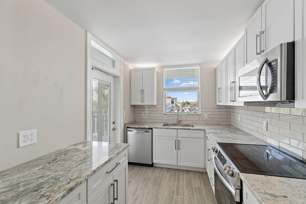 108 Paradise Harbour Boulevard - Photo 12