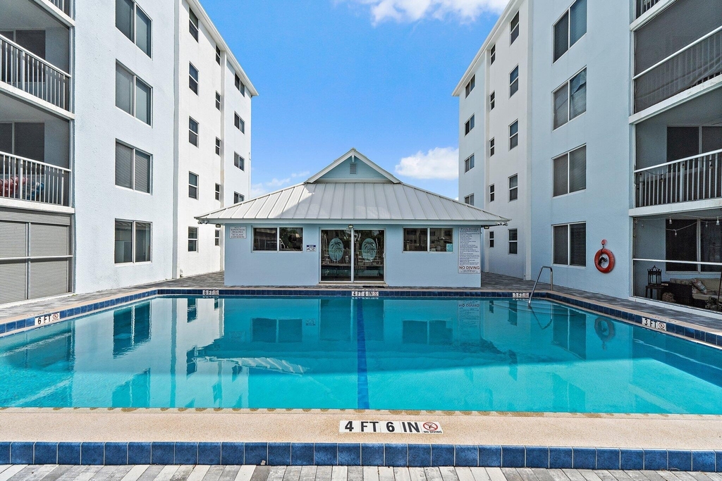 108 Paradise Harbour Boulevard - Photo 32