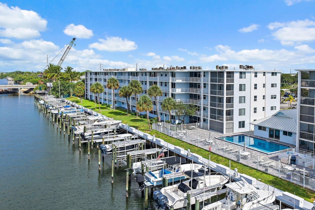 108 Paradise Harbour Boulevard - Photo 42