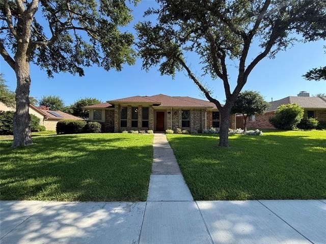 4545 Miami Drive - Photo 0