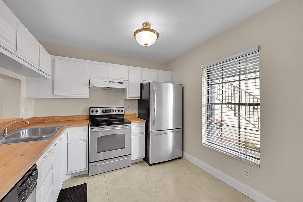 2518 Nw 89th Drive - Photo 11