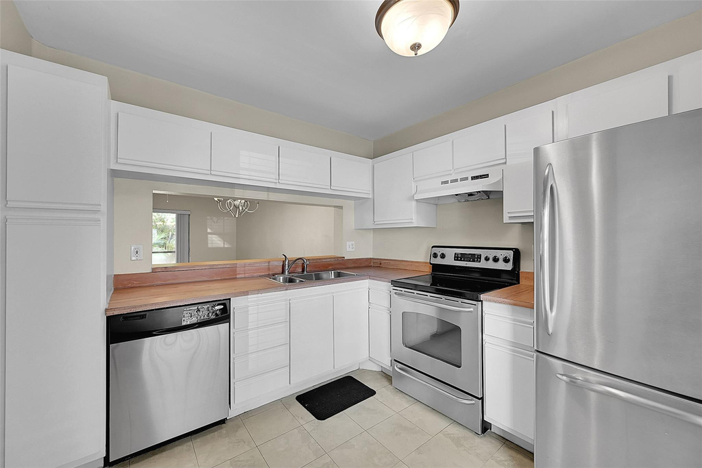 2518 Nw 89th Drive - Photo 12