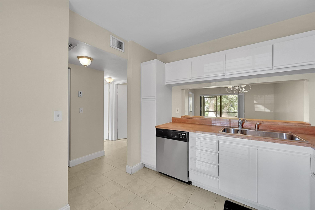 2518 Nw 89th Drive - Photo 13