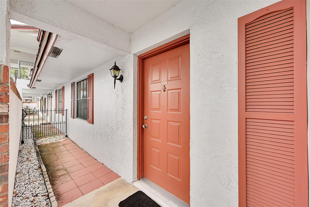 2518 Nw 89th Drive - Photo 2
