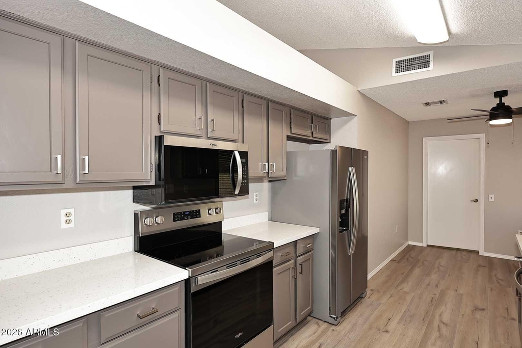17218 N Desert Glen Drive - Photo 11