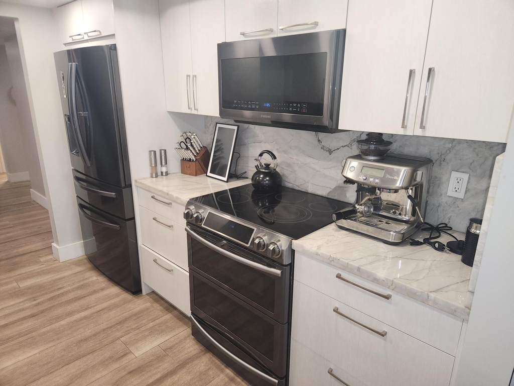 899 Jeffery Street - Photo 27