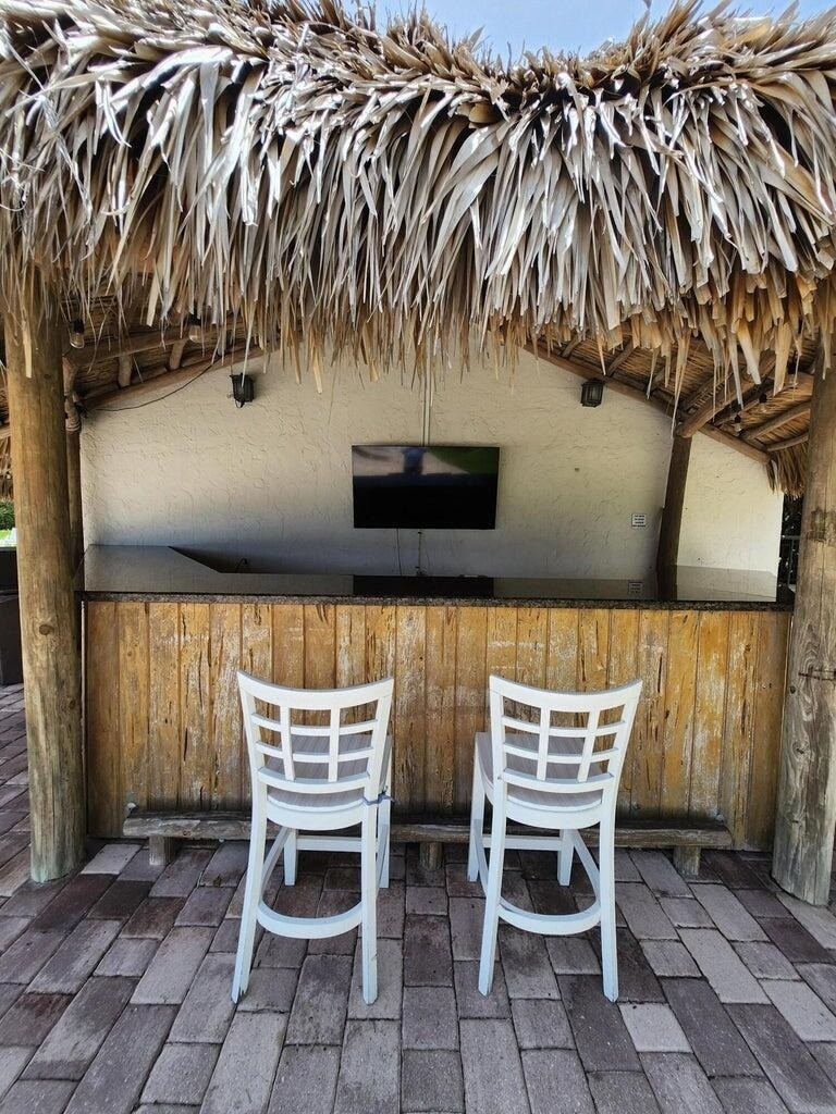 899 Jeffery Street - Photo 23