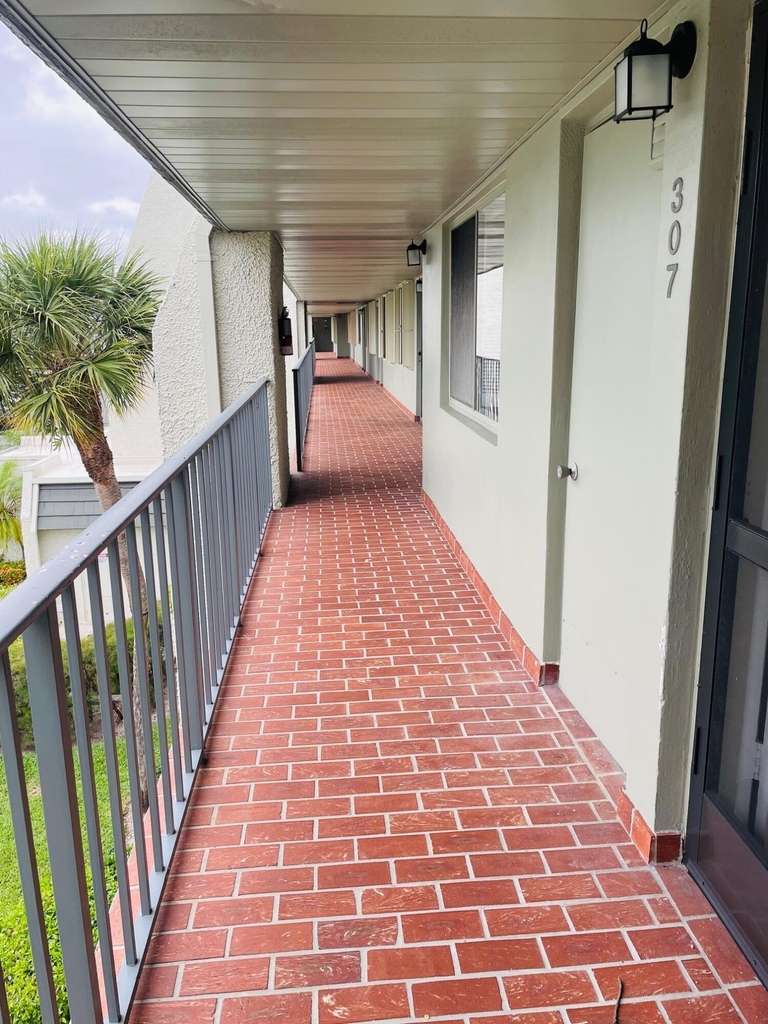 4080 Tivoli Court - Photo 2