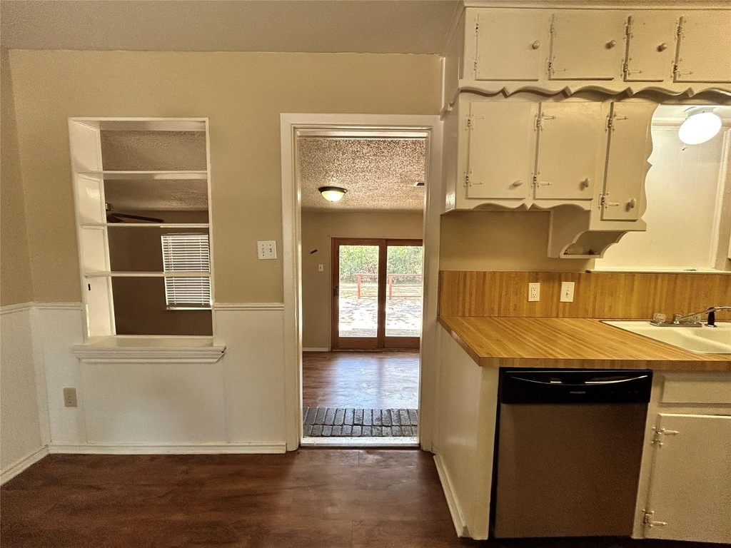 1716 Redwood Place - Photo 17