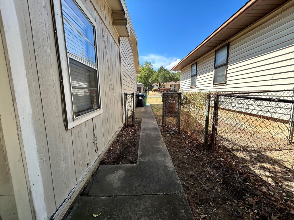 1716 Redwood Place - Photo 23