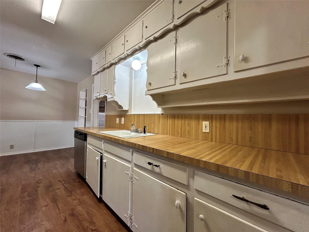 1716 Redwood Place - Photo 14