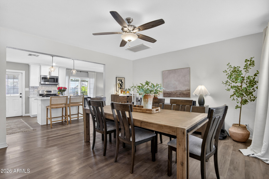 1022 W 13th Street - Photo 15