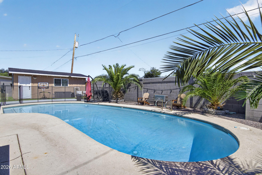 1022 W 13th Street - Photo 31