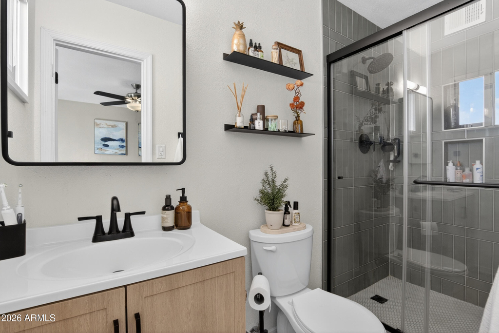 1022 W 13th Street - Photo 20