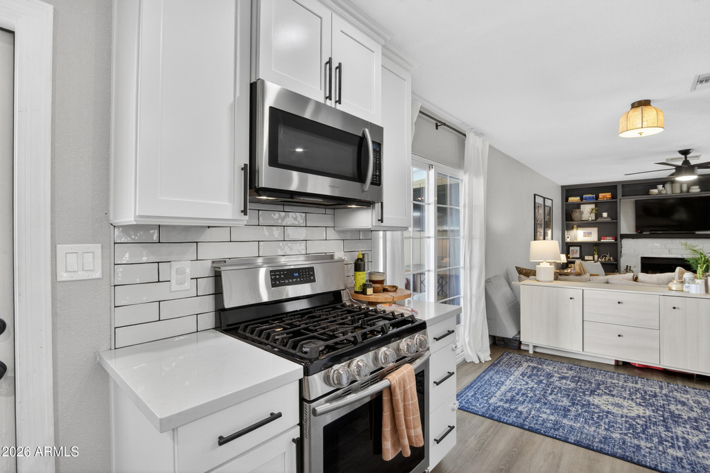 1022 W 13th Street - Photo 6