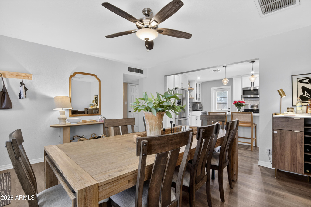 1022 W 13th Street - Photo 16