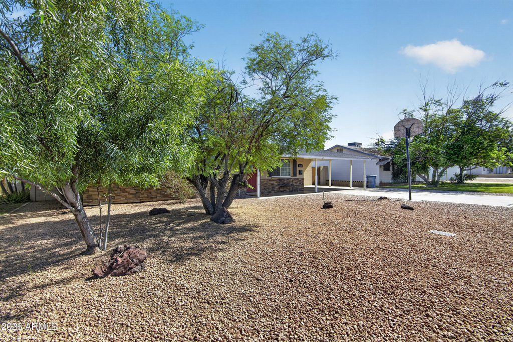1022 W 13th Street - Photo 1
