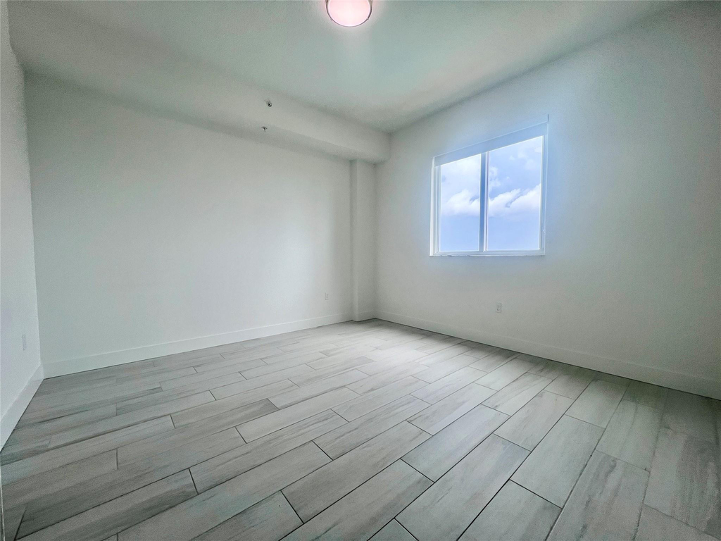 601 E Dania Beach Boulevard - Photo 7