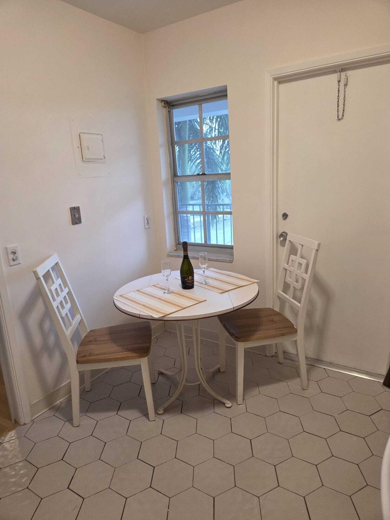 3150 N Palm Aire Drive - Photo 9