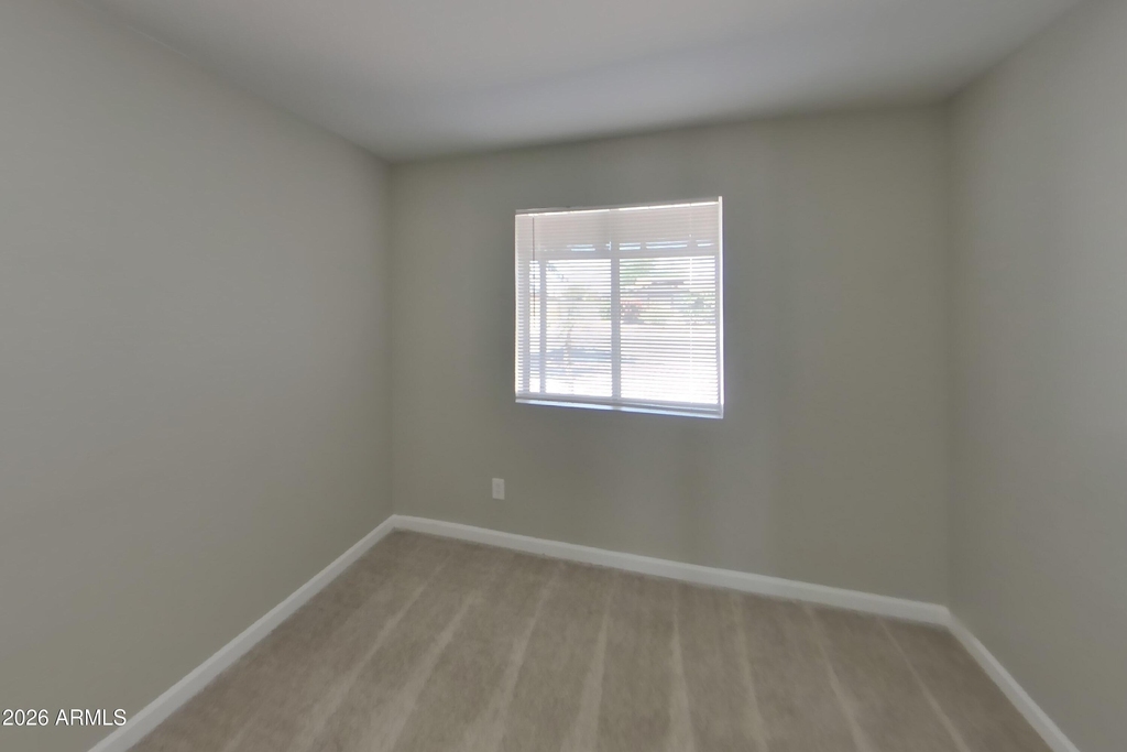 6237 W Marconi Avenue - Photo 10
