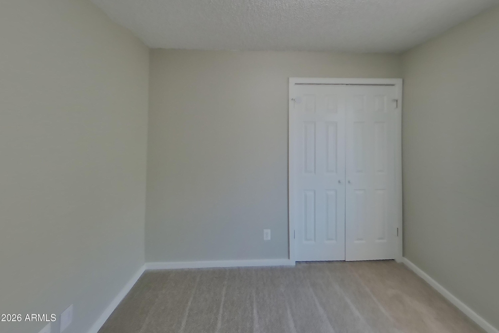 6237 W Marconi Avenue - Photo 11