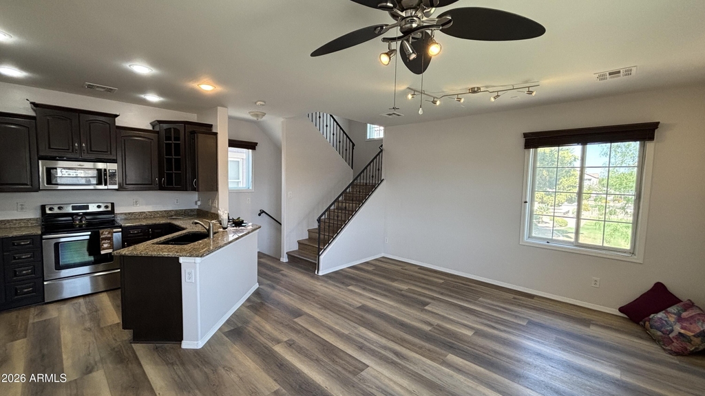 2125 E Huntington Drive - Photo 6