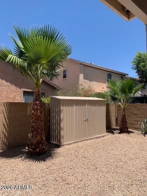 17648 W Lisbon Lane - Photo 15