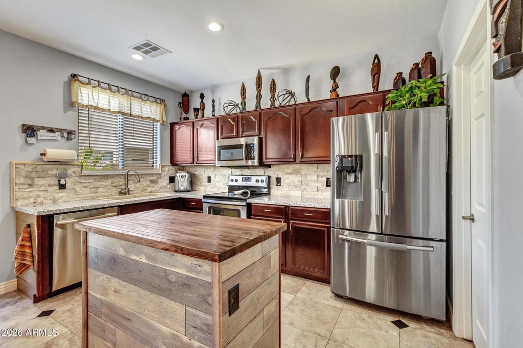 17648 W Lisbon Lane - Photo 1