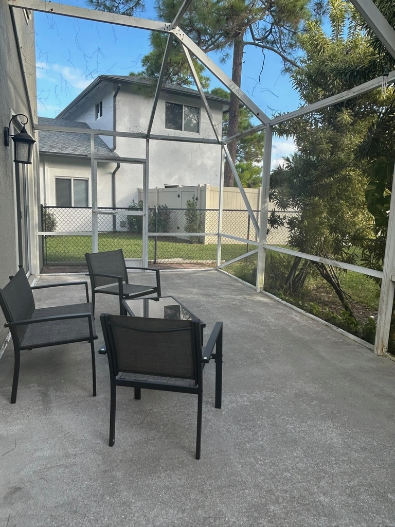 1136 Staghorn Street - Photo 1