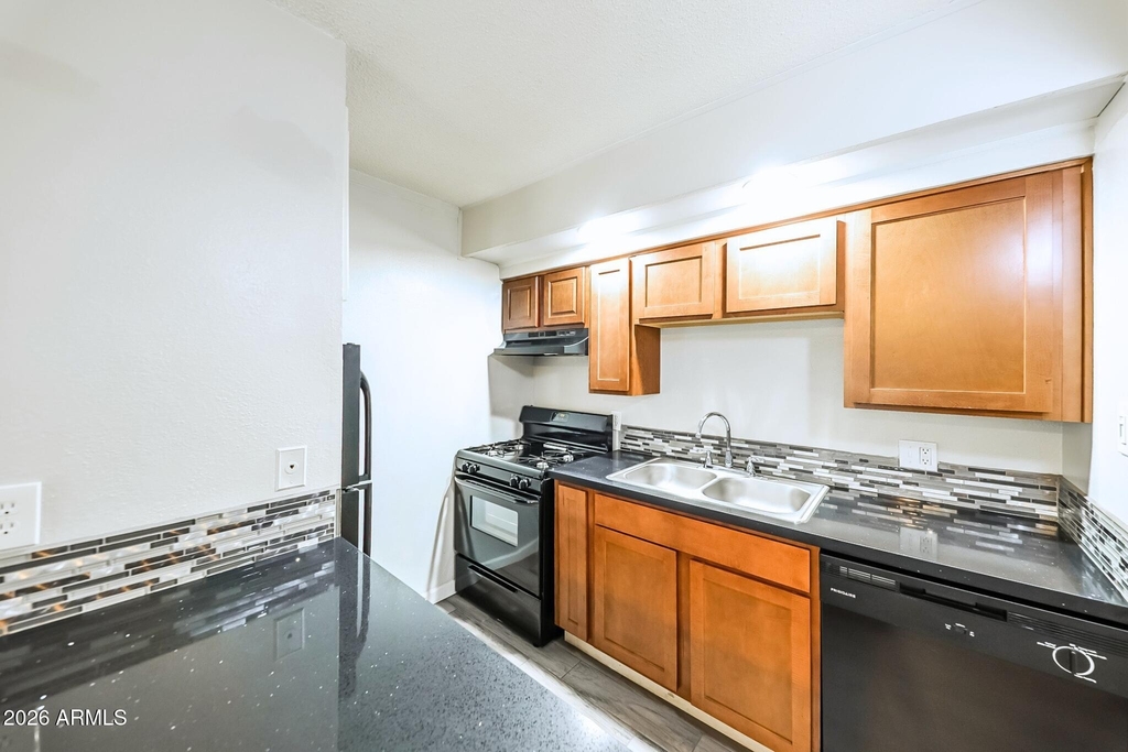 6320 N 16th Street - Photo 4