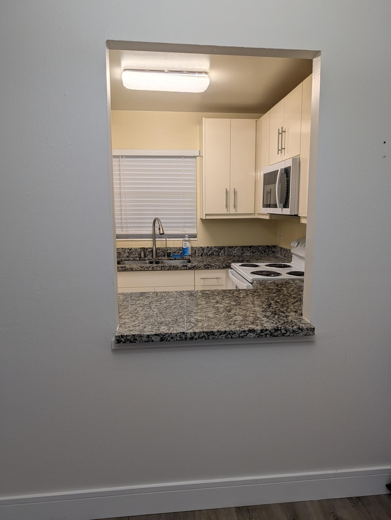 430 Se 2nd Avenue - Photo 7