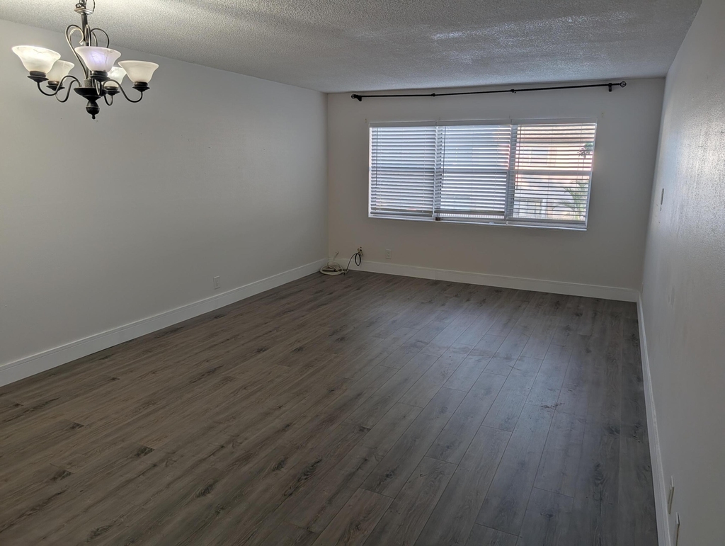 430 Se 2nd Avenue - Photo 1