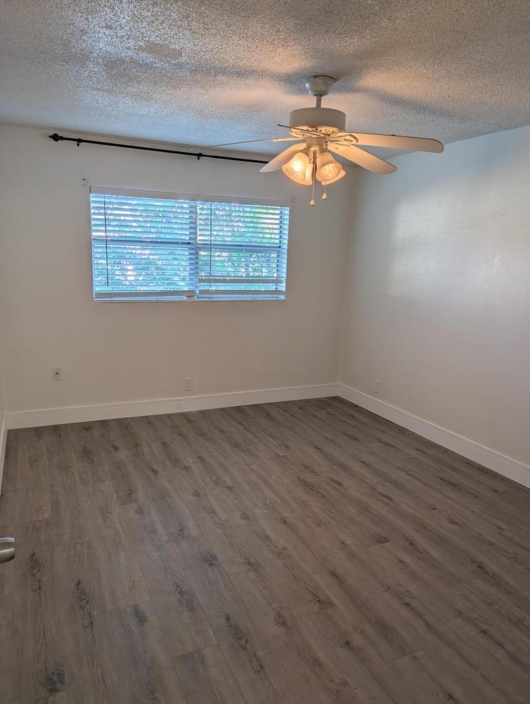 430 Se 2nd Avenue - Photo 12