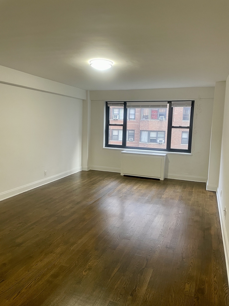405 East 56th Street, 9L - Photo 1