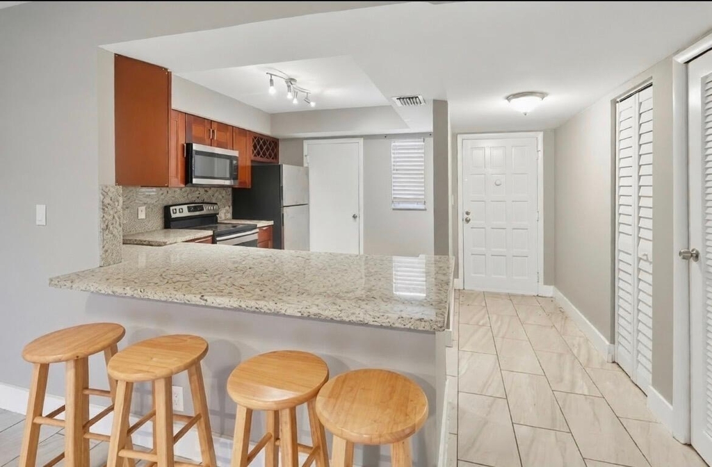 6301 N Falls Circle Drive - Photo 2