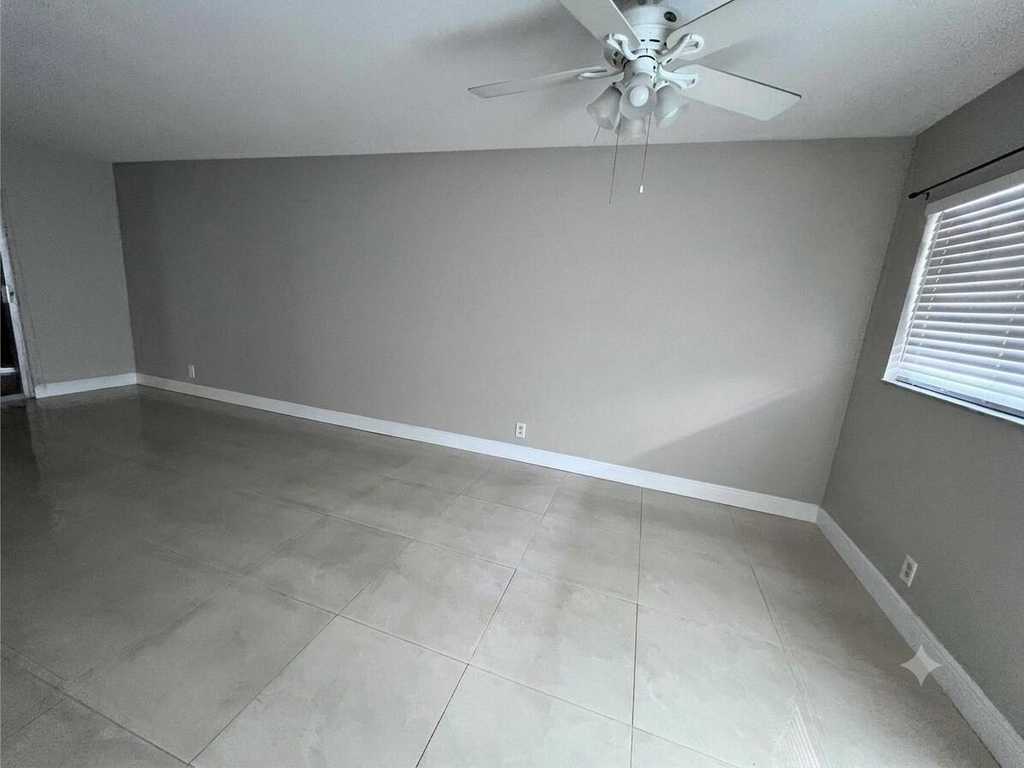960 Crystal Lake Drive - Photo 5