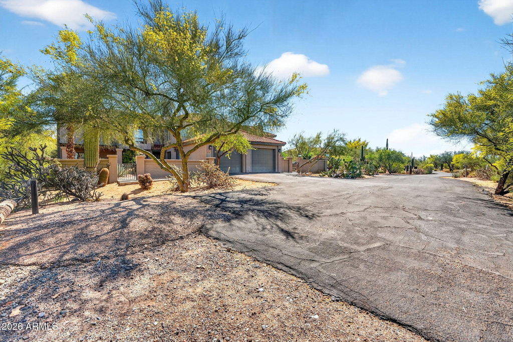 7220 E Mary Sharon Drive - Photo 36